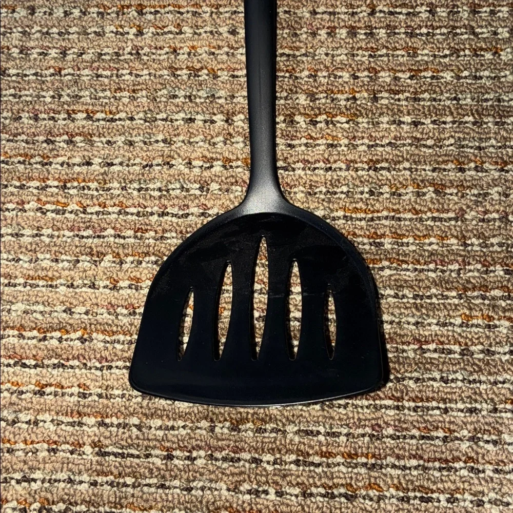 Betty Crocker Black & white slotted Kitchen Turner spatula cooking baking